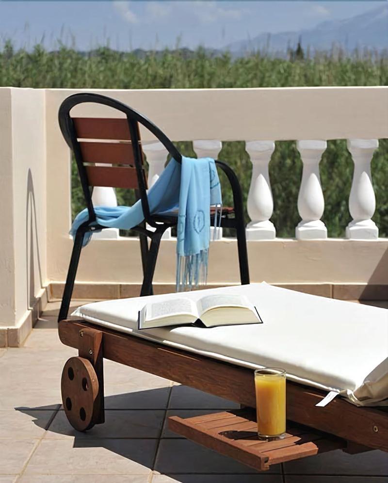 Hotel Caretta Beach Gerani  Exteriör bild