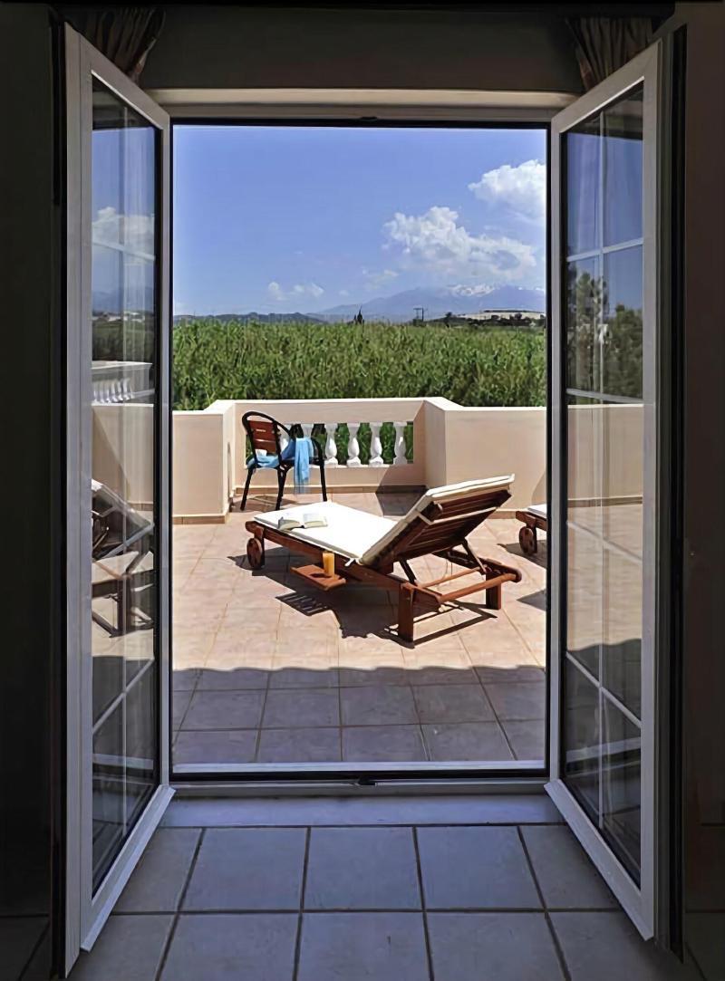 Hotel Caretta Beach Gerani  Exteriör bild
