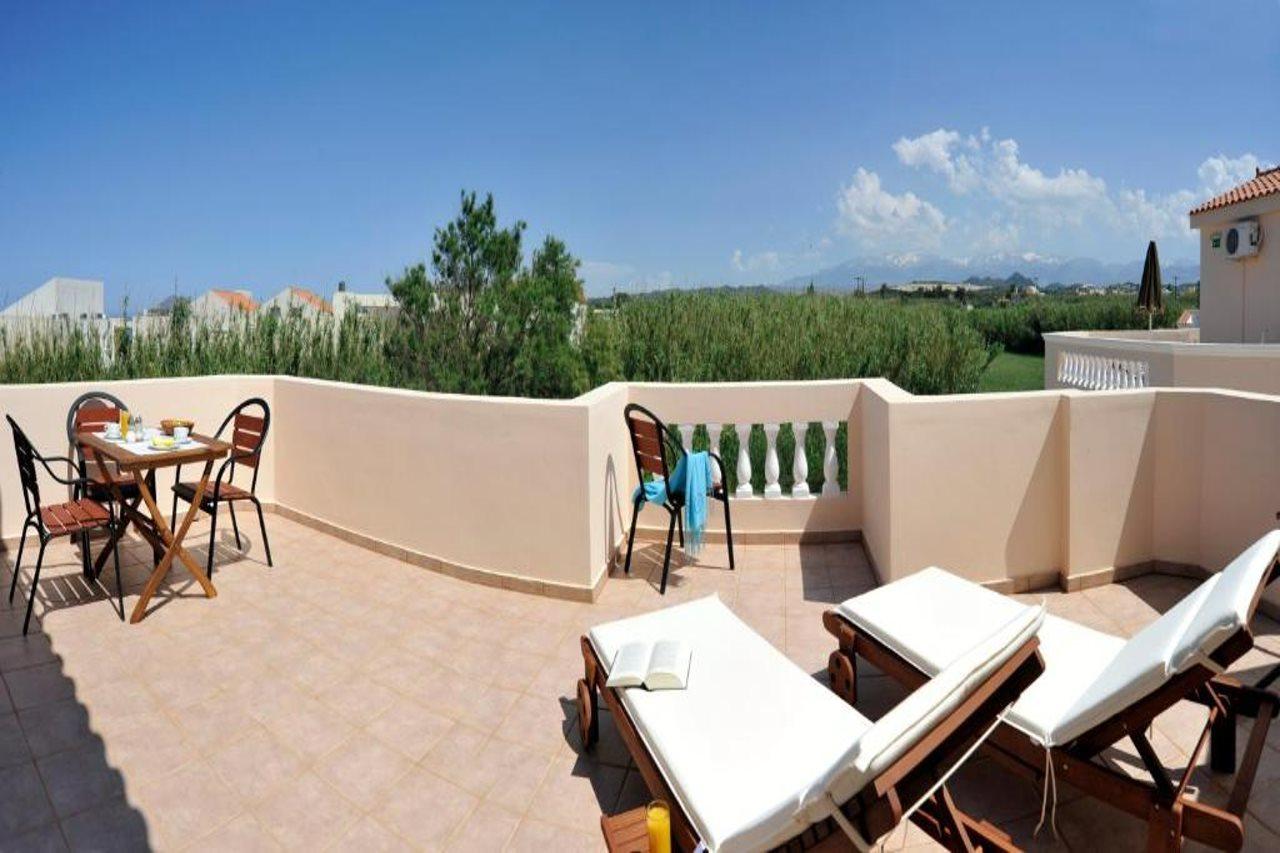 Hotel Caretta Beach Gerani  Exteriör bild