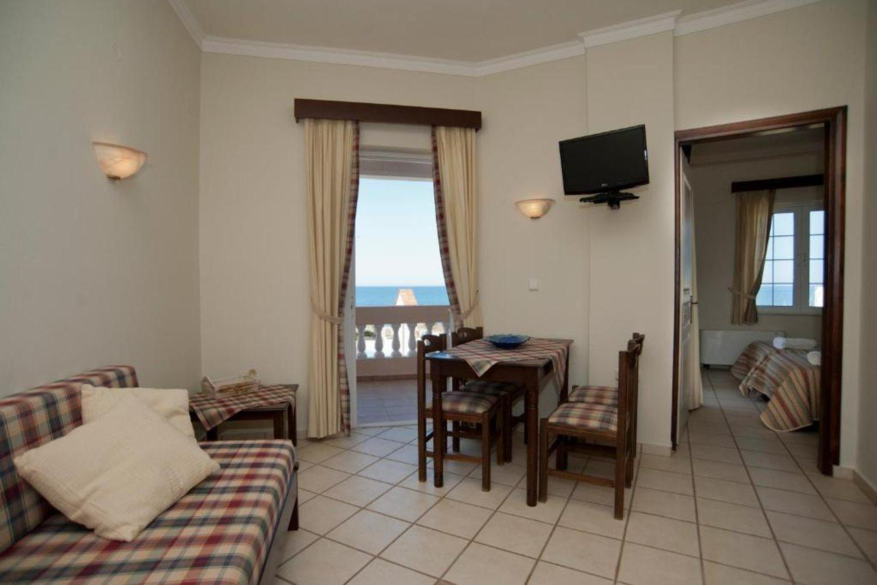 Hotel Caretta Beach Gerani  Exteriör bild