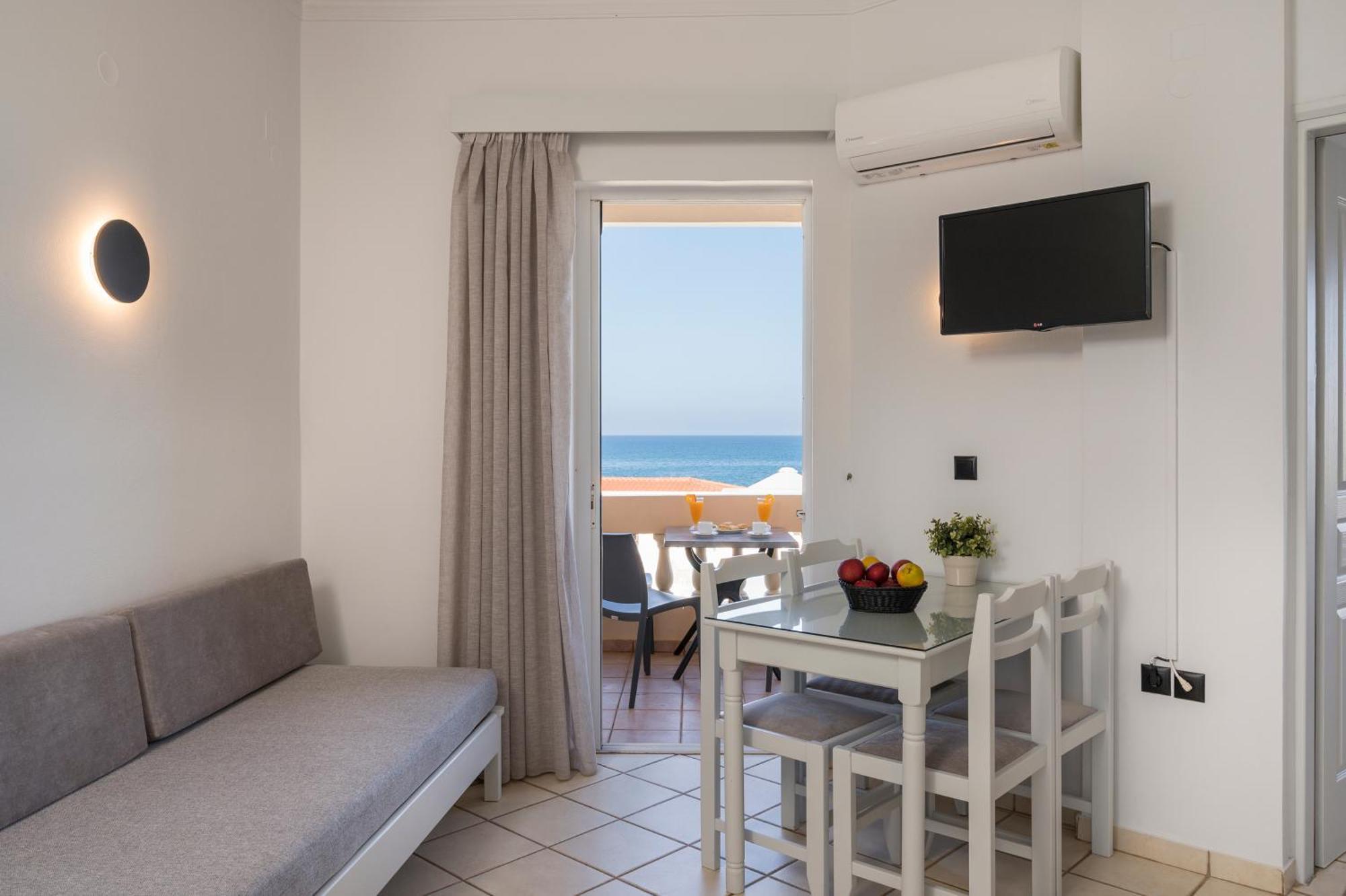 Hotel Caretta Beach Gerani  Exteriör bild
